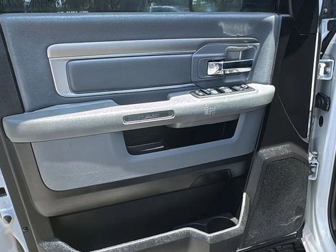 Used 2019 RAM 1500 Classic SLT RWD image 20