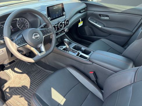New 2025 Nissan Sentra SR w/ SR Premium Package image 4