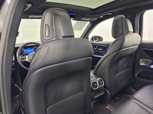 Used 2023 Mercedes-Benz GLC 300 w/ Exclusive Trim Package image 41