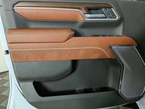 New 2026 GMC Sierra 2500 Denali Ultimate image 15