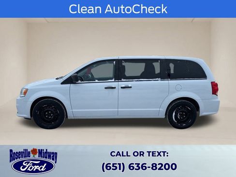 Used 2019 Dodge Grand Caravan SE image 4
