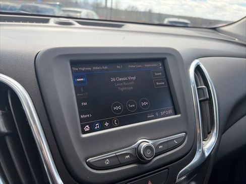 Used 2020 Chevrolet Equinox LT w/ Driver Convenience Package AWD/4WD image 13