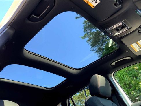 Certified 2026 Mercedes-Benz GLA 250 4MATIC image 11