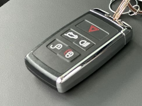 Used 2024 Land Rover Range Rover SE AWD/4WD image 28