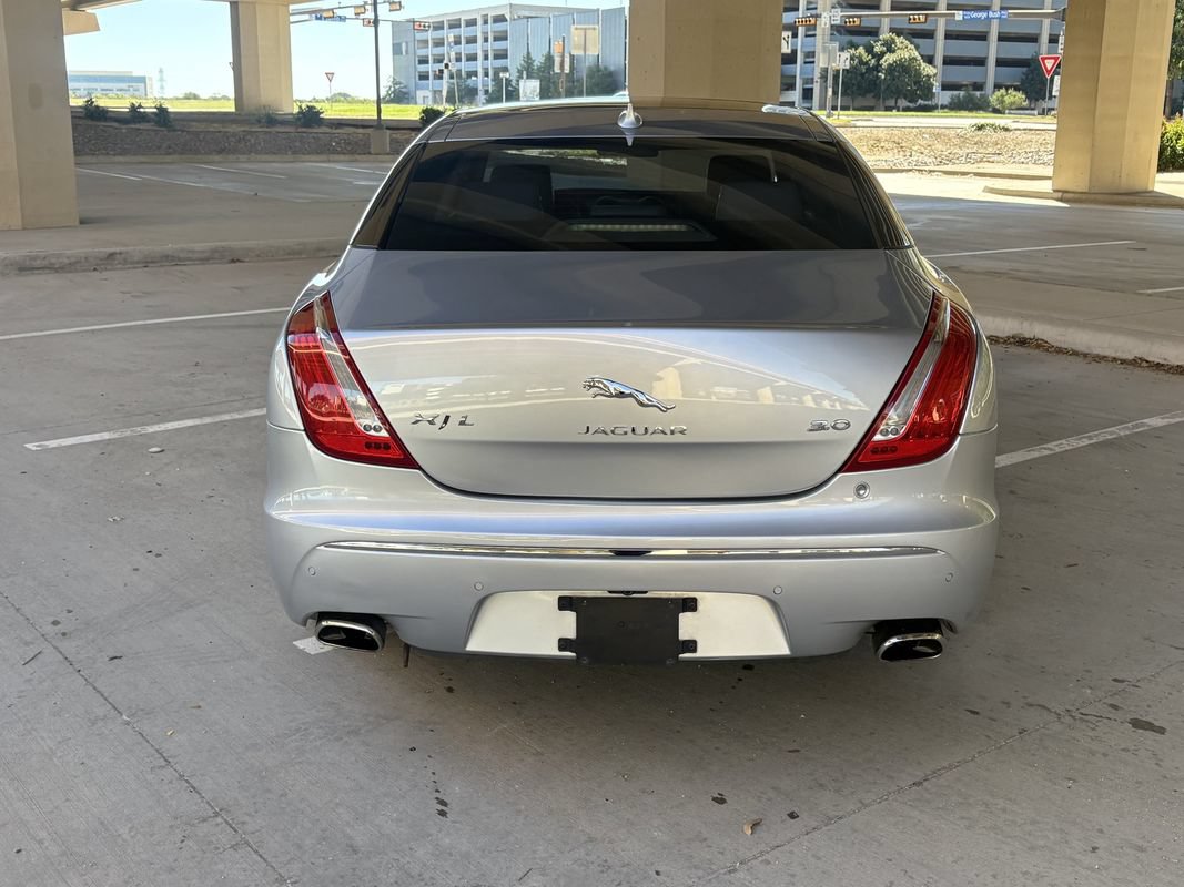 Used 2014 Jaguar XJ L Portfolio RWD image 7