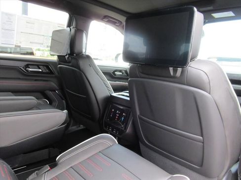 New 2026 GMC Yukon AT4 Ultimate AWD/4WD image 15