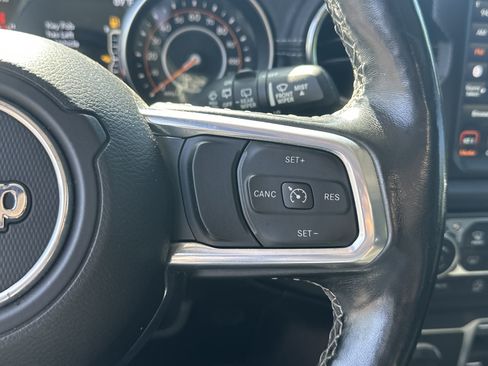 Used 2021 Jeep Wrangler Unlimited Sahara AWD/4WD image 23