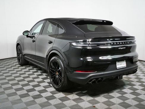 New 2026 Porsche Cayenne Coupe AWD/4WD image 3