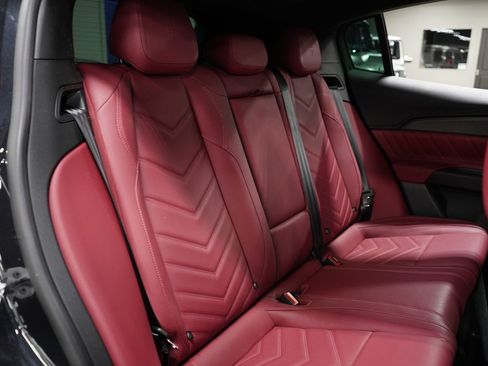 Used 2023 Maserati Grecale Modena AWD/4WD image 31