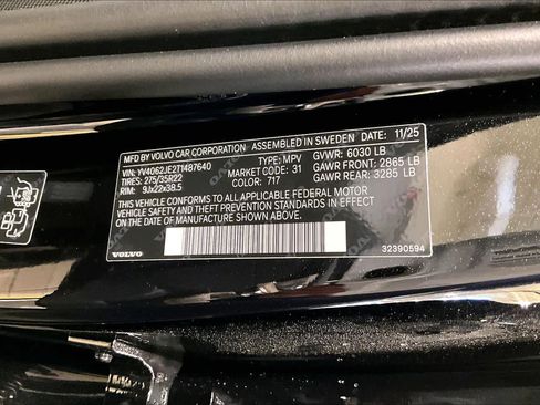 New 2026 Volvo XC90 B6 Plus w/ Protection Package Premier AWD/4WD image 12