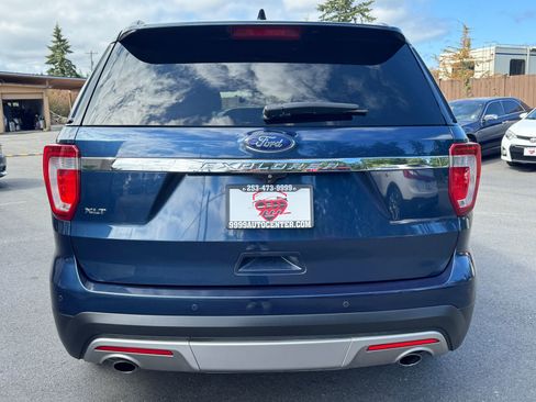 Used 2016 Ford Explorer XLT w/ Equipment Group 202A FWD image 6