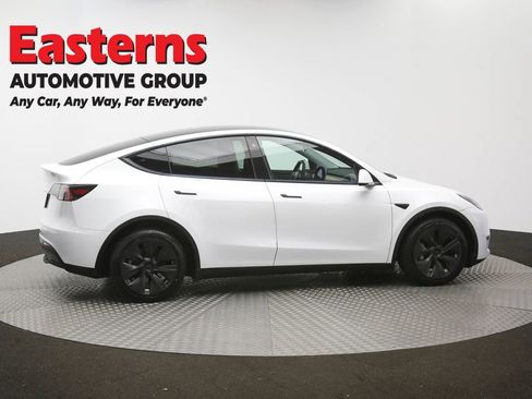 Used 2022 Tesla Model Y Long Range AWD/4WD image 38