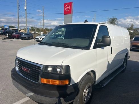 Certified 2022 GMC Savana 2500 w/ Driver Convenience Package image 4