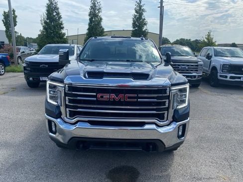 Used 2022 GMC Sierra 2500 SLT w/ SLT Convenience Package AWD/4WD image 9