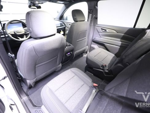 New 2026 Chevrolet Traverse LT image 9