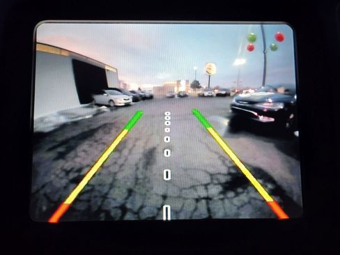 Used 2017 Jeep Cherokee Trailhawk w/ Comfort/Convenience Group image 28