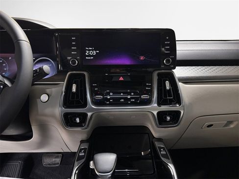 Certified 2023 Kia Sorento SX image 22