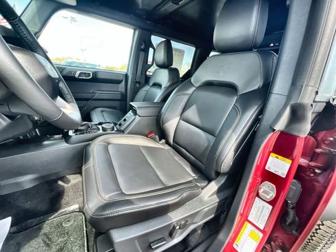 New 2025 Ford Bronco Badlands w/ Sasquatch Package image 13