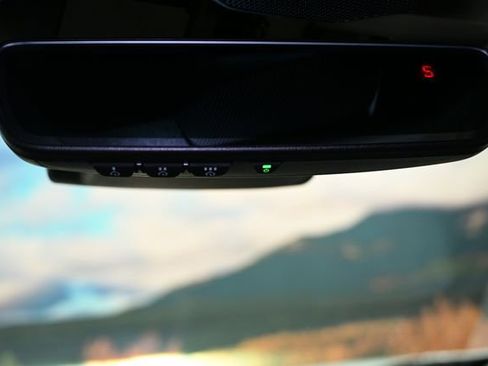 Used 2025 Subaru Crosstrek 2.5i Limited w/ Popular Package #3A image 39