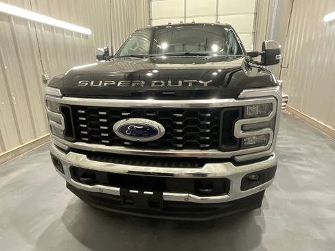 Used 2025 Ford F350 Lariat w/ Lariat Ultimate Package AWD/4WD image 2