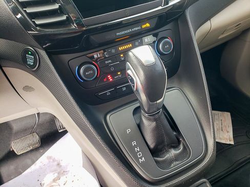 Used 2020 Ford Transit Connect Titanium image 13
