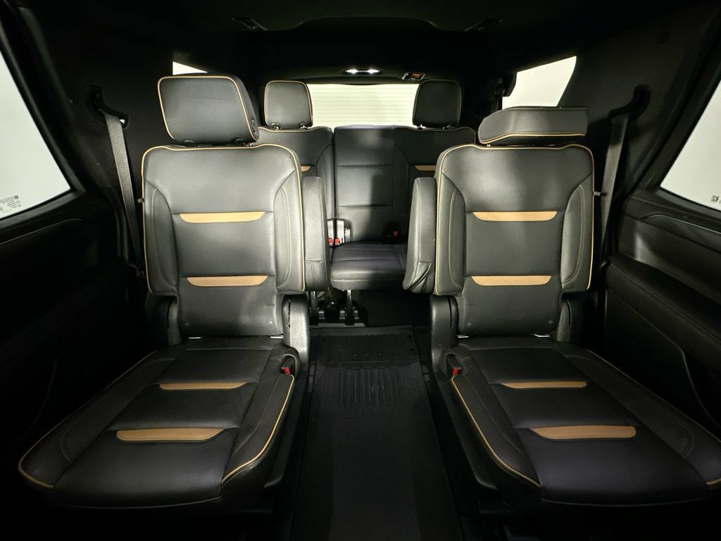Used 2021 GMC Yukon AT4 AWD/4WD image 14