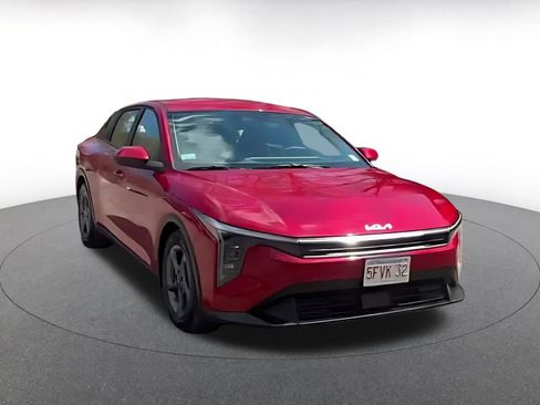 Used 2025 Kia K4 LXS image 8