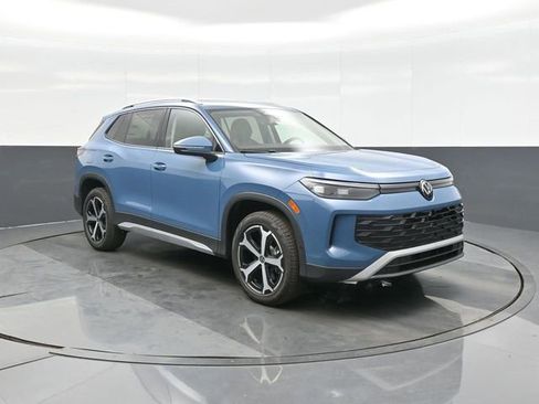 New 2026 Volkswagen Tiguan SE AWD/4WD image 1