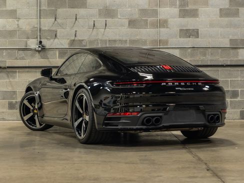 Used 2020 Porsche 911 Carrera RWD image 5