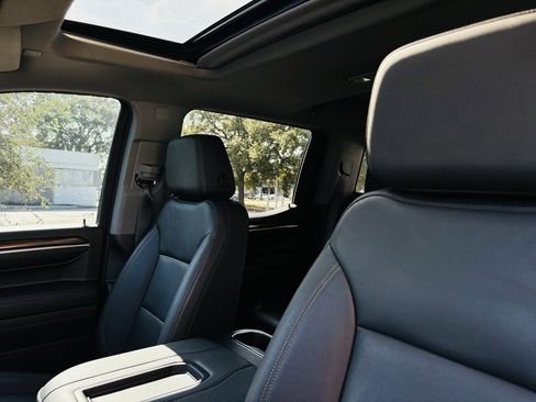 Used 2022 Chevrolet Silverado 1500 LT Trail Boss w/ LT Trail Boss Premium Package image 43