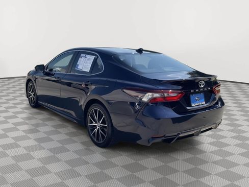 Used 2021 Toyota Camry SE FWD image 12