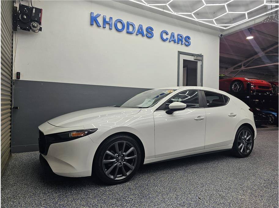 Used 2021 MAZDA MAZDA3 s FWD image 2