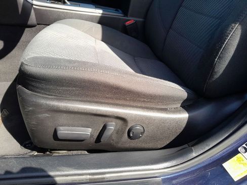 Used 2016 Toyota Camry LE image 13