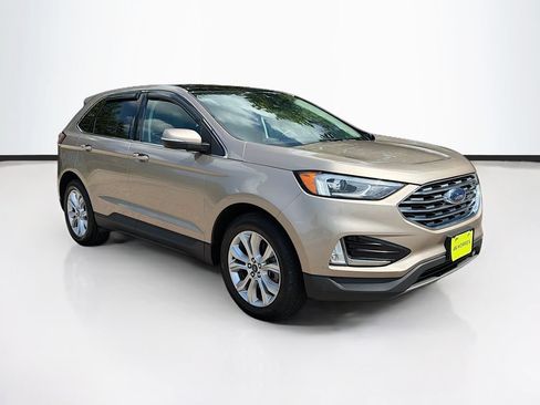 Used 2021 Ford Edge Titanium w/ Canadian Touring Package AWD/4WD image 3