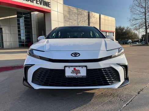 New 2026 Toyota Camry SE image 3
