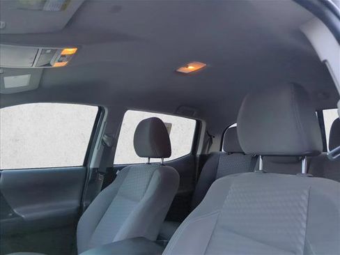 Used 2022 Toyota Tacoma SR w/ SR Convenience Package image 15
