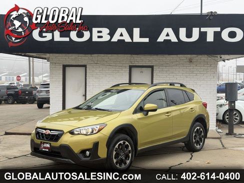 Used 2023 Subaru Crosstrek 2.0i Premium image 1
