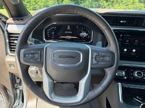 Used 2026 GMC Sierra 1500 Denali w/ Denali Reserve Package AWD/4WD image 18