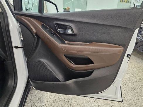 Used 2015 Chevrolet Trax LT w/ LPO, Cargo Package image 27