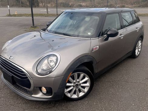 Used 2016 MINI Cooper Clubman image 1