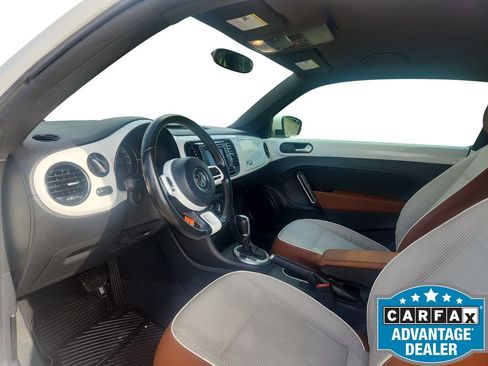 Used 2017 Volkswagen Beetle 1.8T Classic FWD image 16