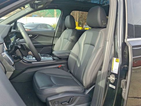 Used 2025 Audi Q7 2.0T Premium image 11