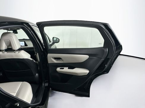 Used 2023 Nissan Ariya FWD image 30