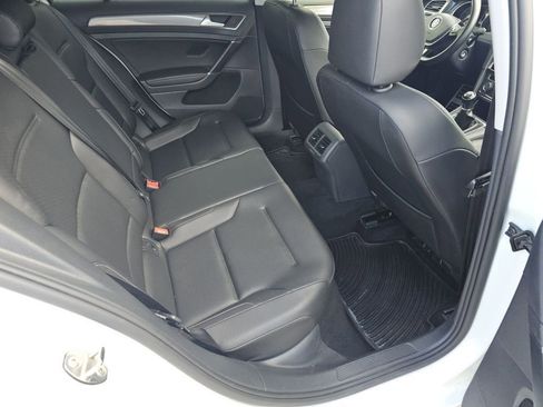 Used 2018 Volkswagen Golf Alltrack S AWD/4WD image 5