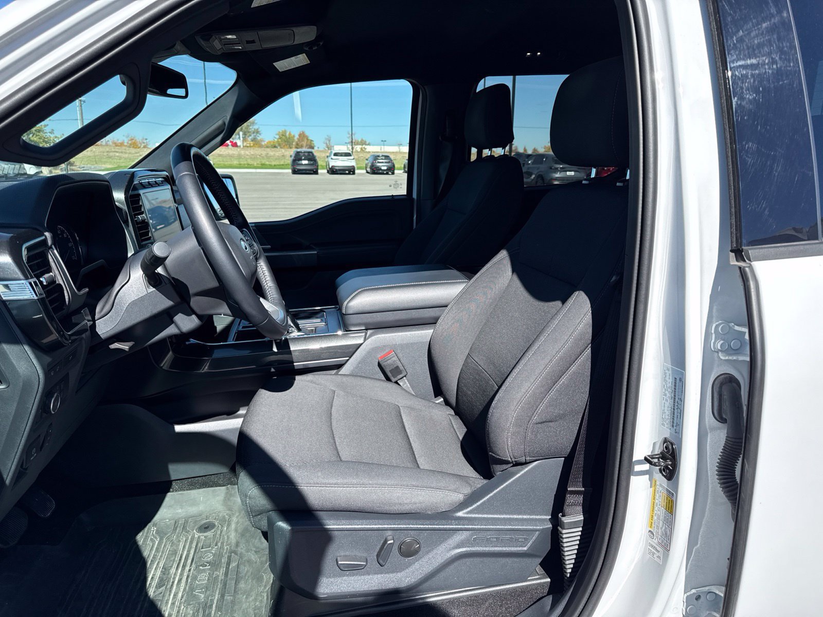 Used 2022 Ford F150 XLT w/ Equipment Group 302A High AWD/4WD image 9