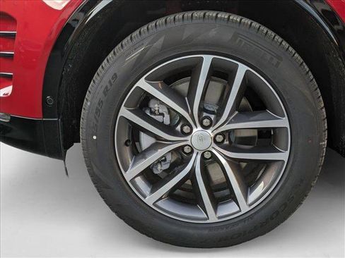 New 2025 Land Rover Discovery Sport Dynamic SE image 10