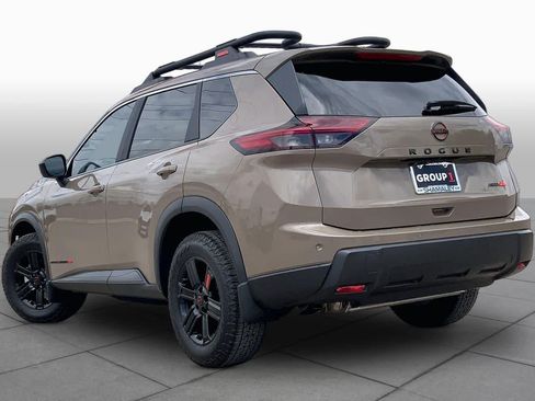 Used 2025 Nissan Rogue SV AWD/4WD image 12