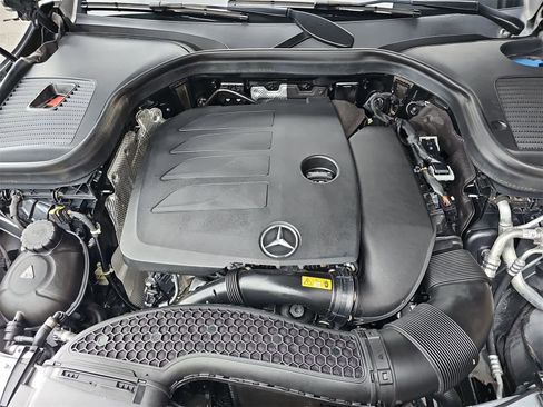 Used 2021 Mercedes-Benz GLC 300 4MATIC image 13