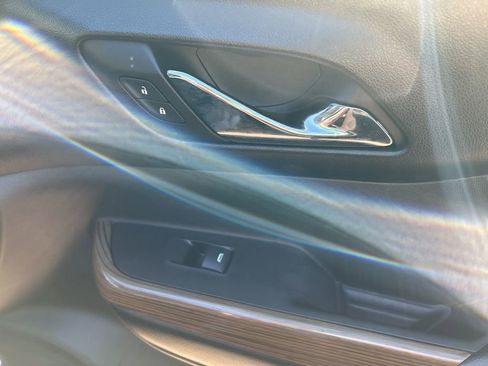 Used 2017 GMC Acadia SLE image 26