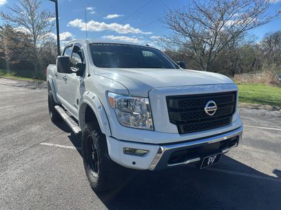 Used 2021 Nissan Titan SV w/ SV Convenience Package